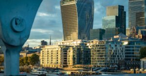 2025年10月9日｜米国経済ニュースの核心３選：投資初心者・ビジネスリーダー必見