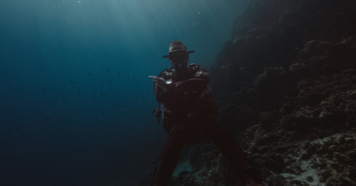 2025年末アメリカ経済の注目ポイント:消費回復と住宅金融、そして雇用の波乱